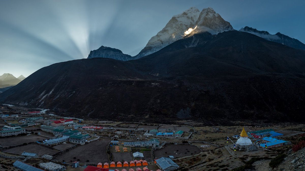 emergencysc's tweet photo. Day 8: Acclimatisation in Dingboche (4360m).
After a challenging day, it's crucial for us to take a day off from the trek and get some proper rest.
ππποΈ
#EmergencyServiceChallenge #Charity #EmergencyServices #MountEverest #EverestExpedition https://t.co/rL6Paj9pED
