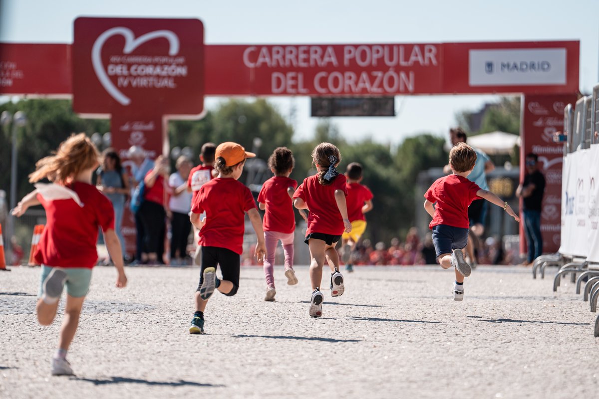 cuidarcorazon's tweet photo. 💓💓💓Hoy queremos agradeceros habernos acompañado en una cita muy especial para nosotros, la #CarreradelCorazón, llenando de ilusión y buen ambiente un gran día en el que el protagonista fue el deporte, clave para prevenir la enfermedad cardiovascular.
¡Gracias de corazón! https://t.co/BXg1ptjqKA