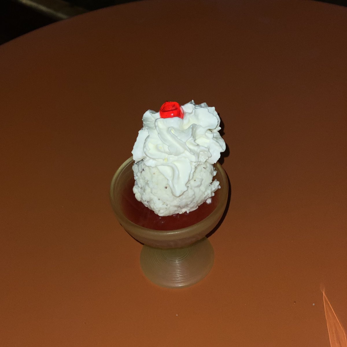 formepleasure's tweet photo. Cells Club 🍨🍒 สันติธรรม
-
ผ่านหลาบรอบพึ่งได้ลอง
รู้สึกว่าตอนกลางมูดดีกว่า อารมณ์เหมือนอยู่ในหนัง Wes anderson ไอติมงาดำอร่อยดี รสครีมชีสก็โอเคเหมือนกินเค้ก555
#reviewchiangmai #รีวิวเชียงใหม่ https://t.co/tESTfYMtGX