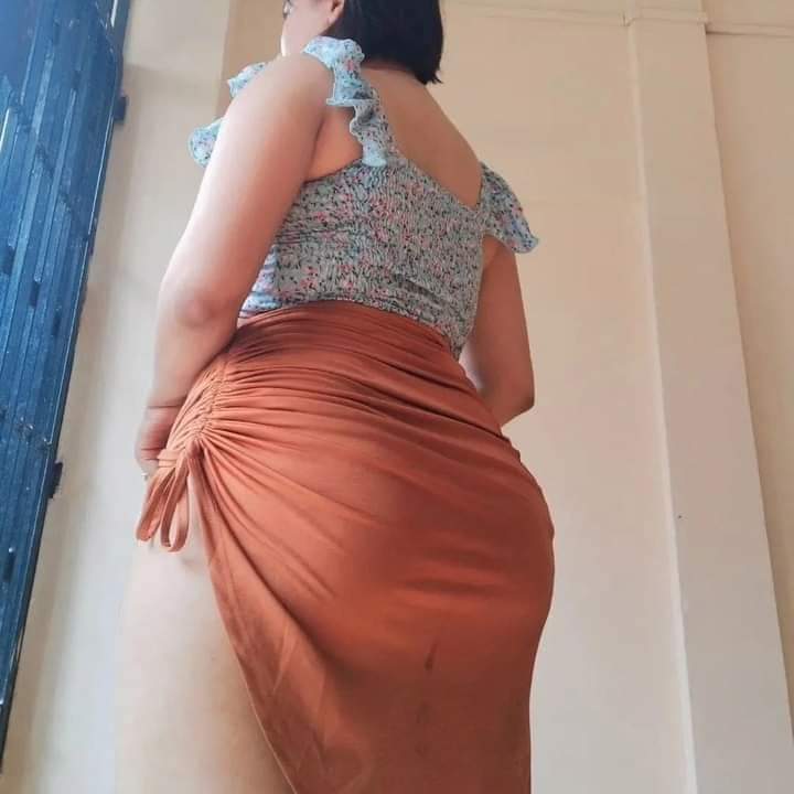 Jjr65750Jr's tweet photo. အဝေးက ကိုကြီးကို မျှော်နေတာ😝😍😍 https://t.co/6PRL0f2eCe