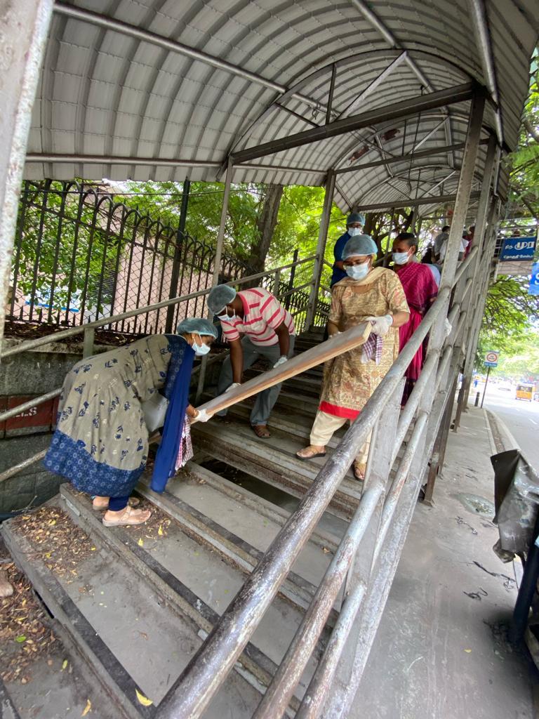 pibchennai's tweet photo. Office of Zonal Additional Director General of Foreign Trade, Chennai participated in Ek Tareekh, Ek Ghanta, Ek Saath” activity at Haddows Road, Nungambakkam, Chennai.

@dgftindia

#SwachhataHiSeva #SwachhBharat https://t.co/3HXY0MGMDz