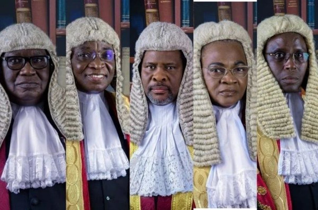 DrEffiong_John's tweet photo. While Injustice Tsammani and his league of rogue INjustices ruled the #PEPTJudgment on basis of Technicalities, Judge Nancy Maldonado ruled against Tinubu on merit.

Two judicial systems, two standards.
Nigerian judicial system is full of corrupt judges. Pathetic! https://t.co/P7rYNpZjxr