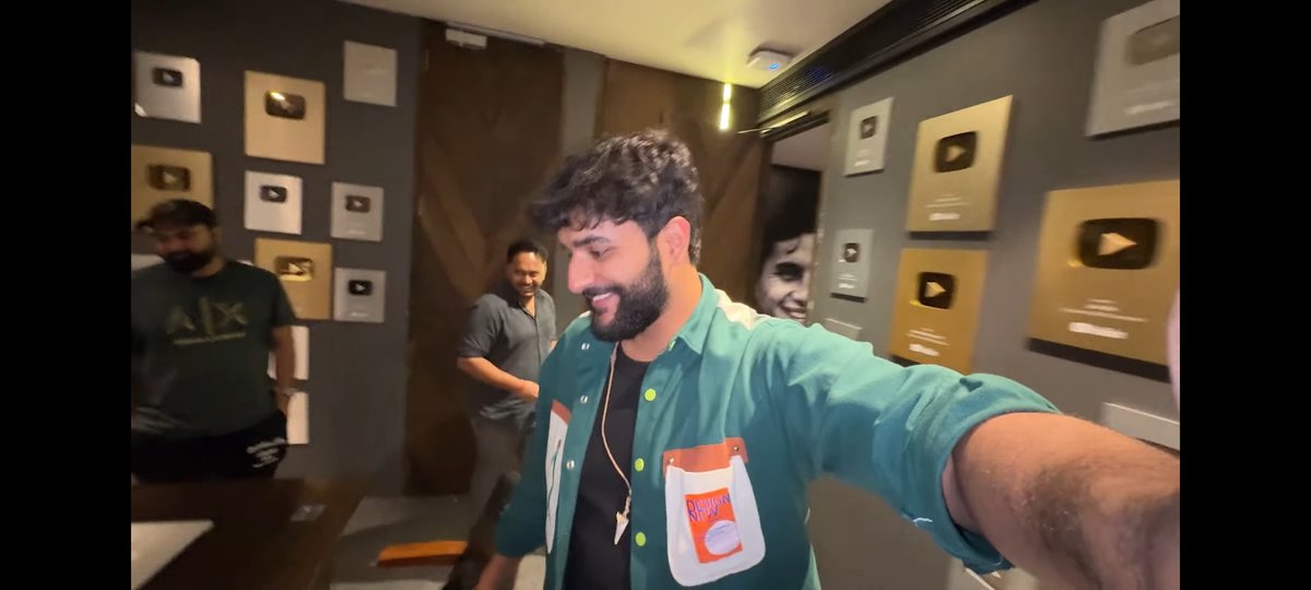 _terafitoorx's tweet image. Abhi: Hyderabad walo I love youu 

Plss this made me so happy cuz I&apos;m from Hyderabad 😭🫶

#Abhisha #AbhishekMalhan