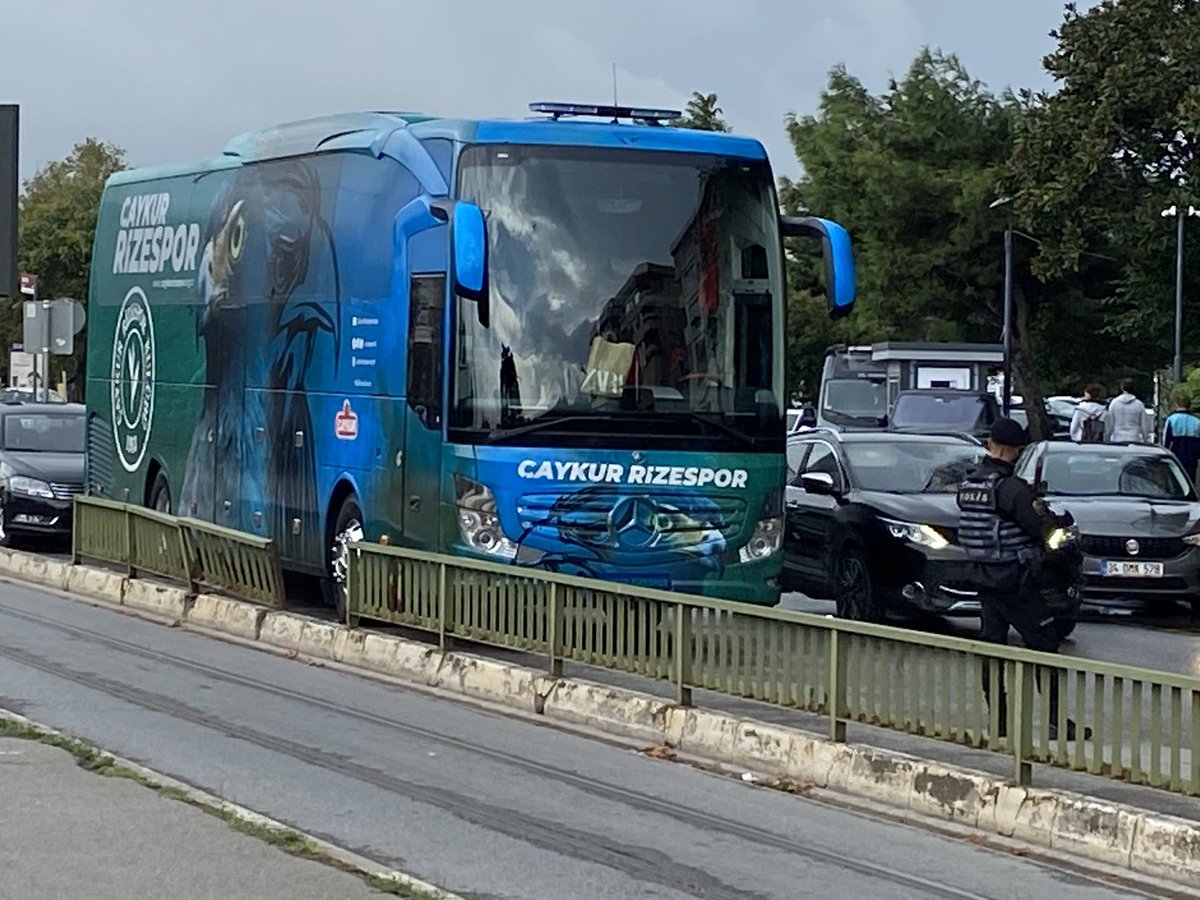 Gelmiş uşaklar!🚌
#Kadıköy #DoubleTreeByHilton'da konaklıyorlar.