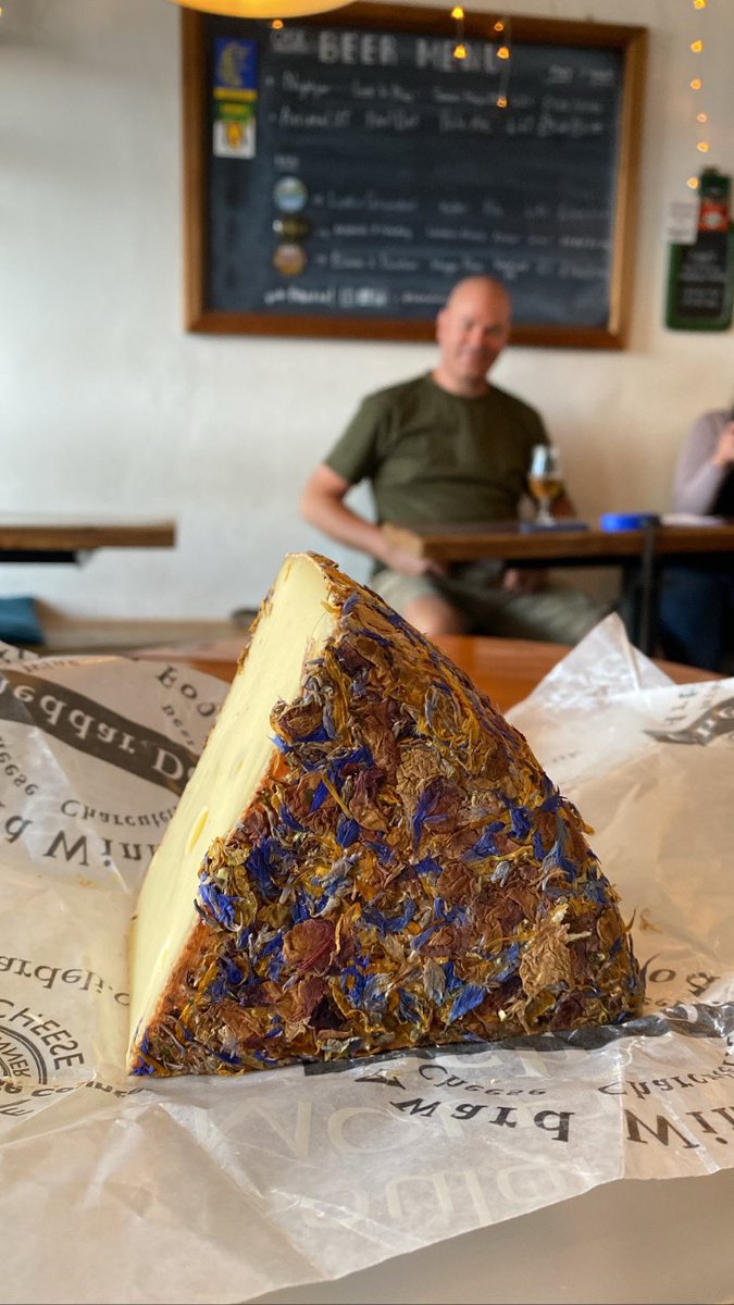 thedodomicropub's tweet photo. It’s Free Cheeseboard Sunday and this is probably the prettiest cheese we’ll ever have on our lineup! Alp Blossom! 🌸🧀 https://t.co/bZlqPo5uGu