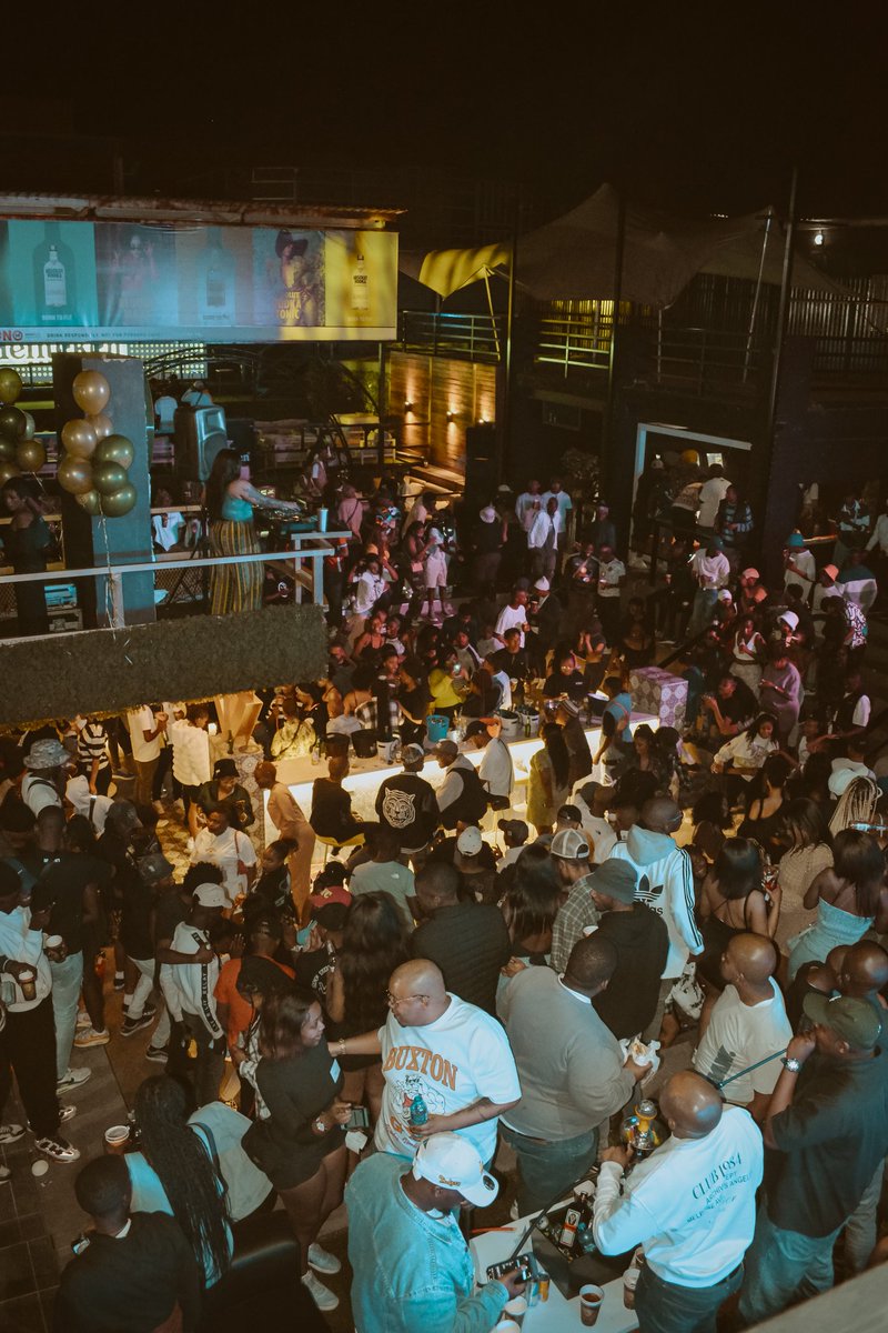 Danielwealthy1's tweet photo. Best Night
@DBNGOGO
@jagermeistersa https://t.co/5so2RtOtBB