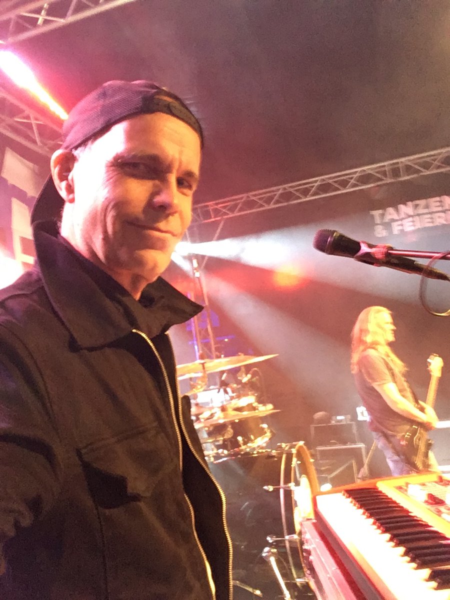 Luederwaldt's tweet photo. autumn open air gig….
a bit chilly 🥹
#autumn #gig #coldfinger
#テンさん https://t.co/TUxVwMBcRE