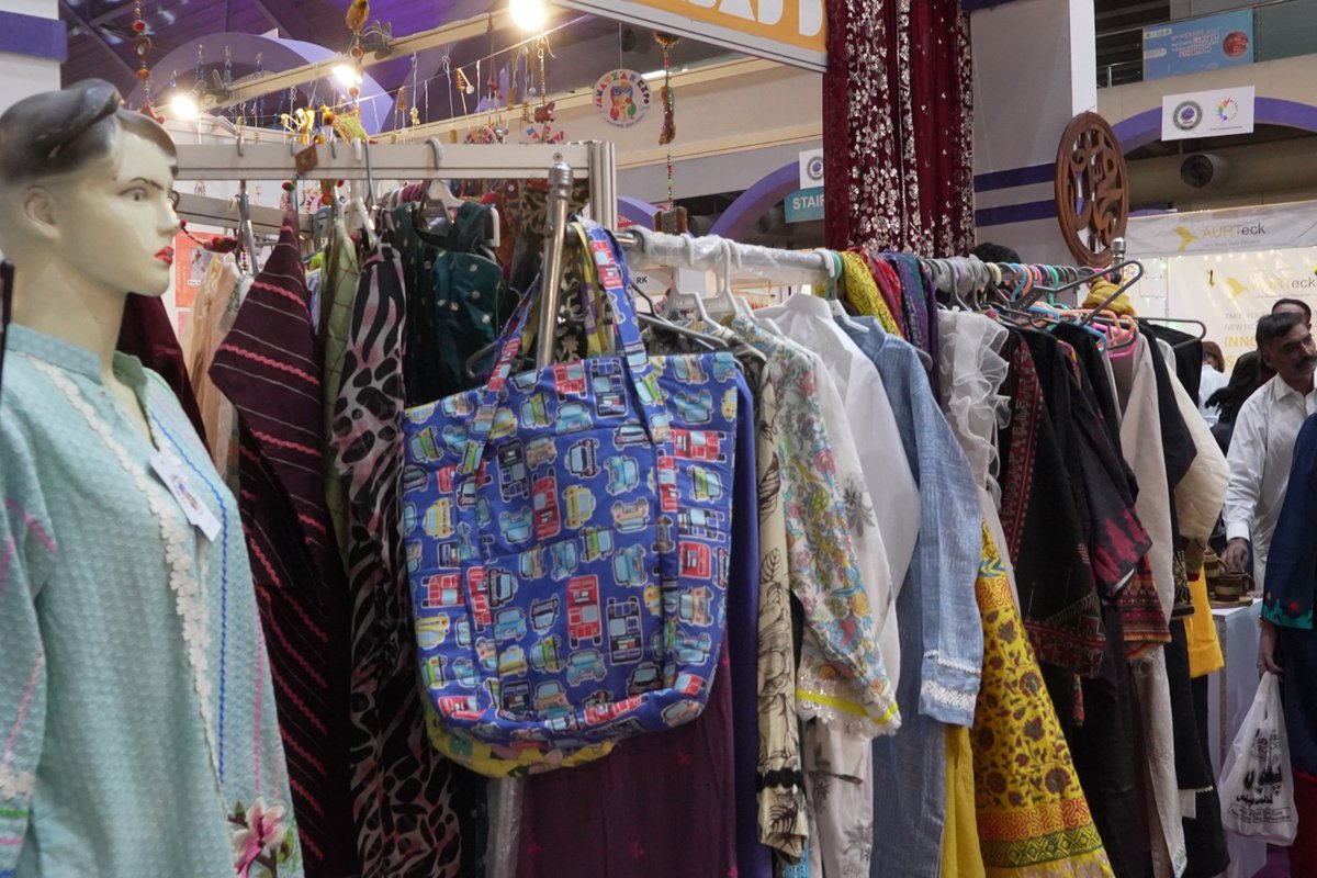 social_punjab's tweet photo. Elegance handcrafted by empowered women. ✨ Discover unique, handmade treasures made with love and skill.
#SanatzarPavilion #Wexnet2023 #SheroesofSanatzar #WomenEmpowerment #dachi @tdapwexnet @official_tdap @CentresExpo @CS_Punjab @GovtofPunjabPK https://t.co/8YUtxGlQmt