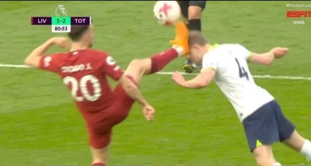 EduThfc_'s tweet photo. @Kopite_BR @ngedra E esse aqui? LiVARpool sempre assaltou o tottenham https://t.co/LSKT6eHFWx