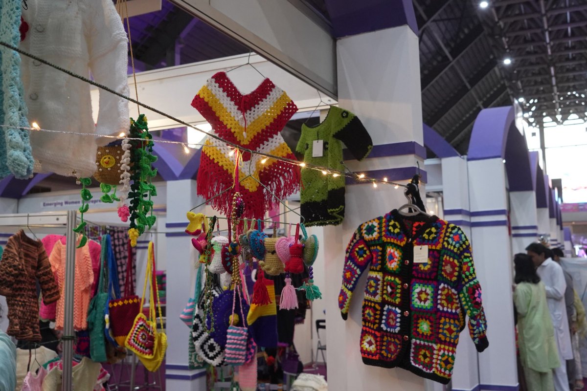 social_punjab's tweet photo. Elegance handcrafted by empowered women. ✨ Discover unique, handmade treasures made with love and skill.
#SanatzarPavilion #Wexnet2023 #SheroesofSanatzar #WomenEmpowerment #dachi @tdapwexnet @official_tdap @CentresExpo @CS_Punjab @GovtofPunjabPK https://t.co/8YUtxGlQmt