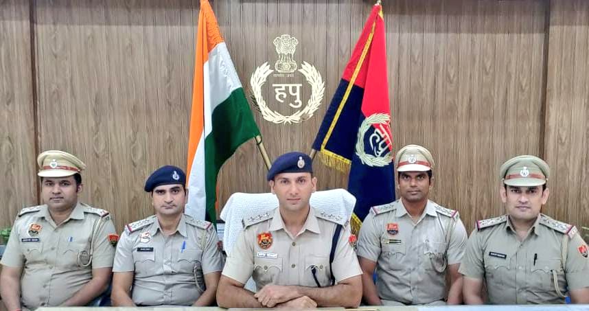gurgaonpolice's tweet photo. #गुरुग्राम_पुलिस द्वारा साईबर सुरक्षा के प्रति जागरूक करने के उद्देश्य से अक्टूबर माह को #साईबर_सुरक्षा_जागरूकता माह के रूप में मनाया जाएगा।

साईबर अपराधों के बारे में विभिन्न माध्यमों से लोगों को किया जाएगा जागरूक।

@police_haryana @DGPHaryana https://t.co/bmiejZvUow