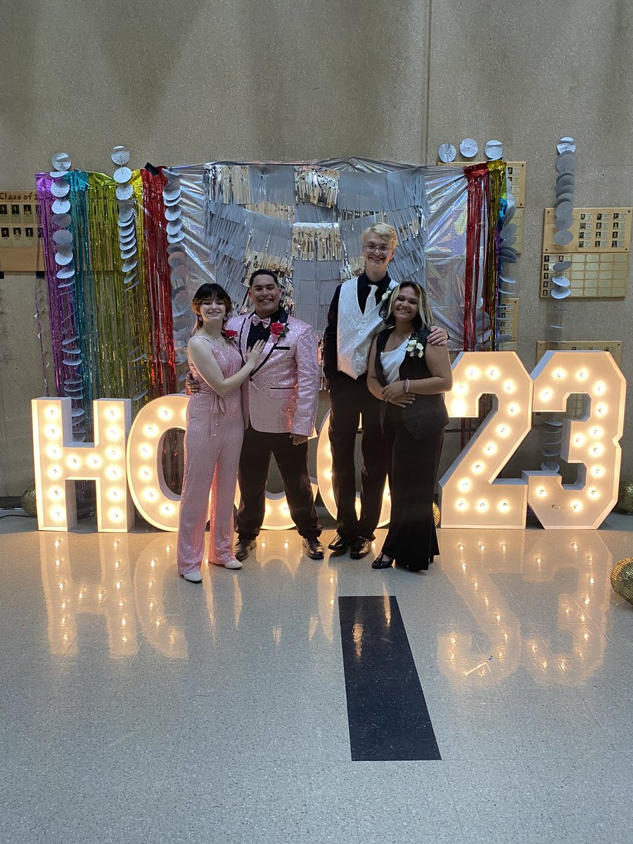 GNHSActivities's tweet photo. That’s a wrap on Homecoming 2023! 🪩❤️🔥💛 https://t.co/s8GjbNS0yy