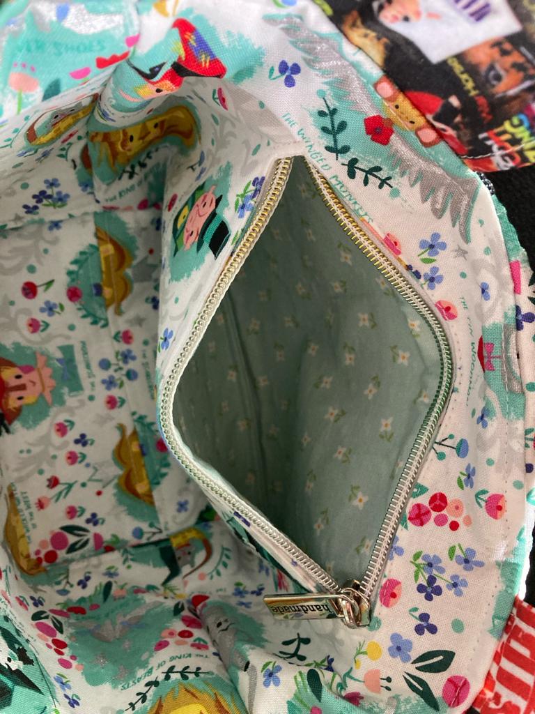 TheSewMustGoOn's tweet photo. Wicked (or Wizard of Oz!) bag available to buy. £25 plus postage.
@WickedUK  @yellowbrickroad fans will love these! Contact us for details/to buy. #theatre #handmade #Wicked https://t.co/fRx5gCQOkj