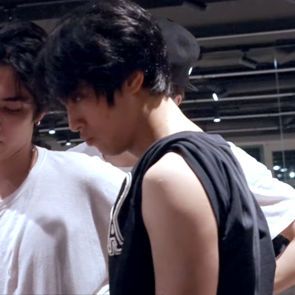 hyeokfs's tweet photo. OKAY?!#$%&amp;1!1 https://t.co/R84xFXjVgA