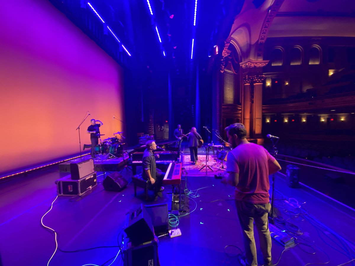 One year ago today we played at The Hawaiian Theater in Honolulu with ⁦Joan Osborne. Here we are working up a song at sound check.