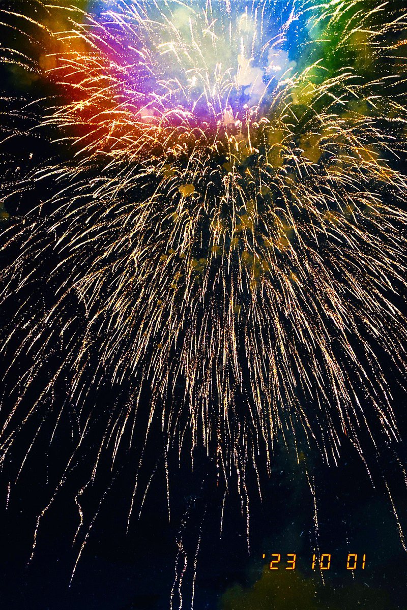 Chan721Bc's tweet photo. 堂ヶ島の花火大会🎇🏮👘🎆
 #写真で伝えたい私の世界  #花火大会
 #堂ヶ島 #伊豆 #エモい写真 #写真好きと繋がりたい https://t.co/u5ojoADTj2