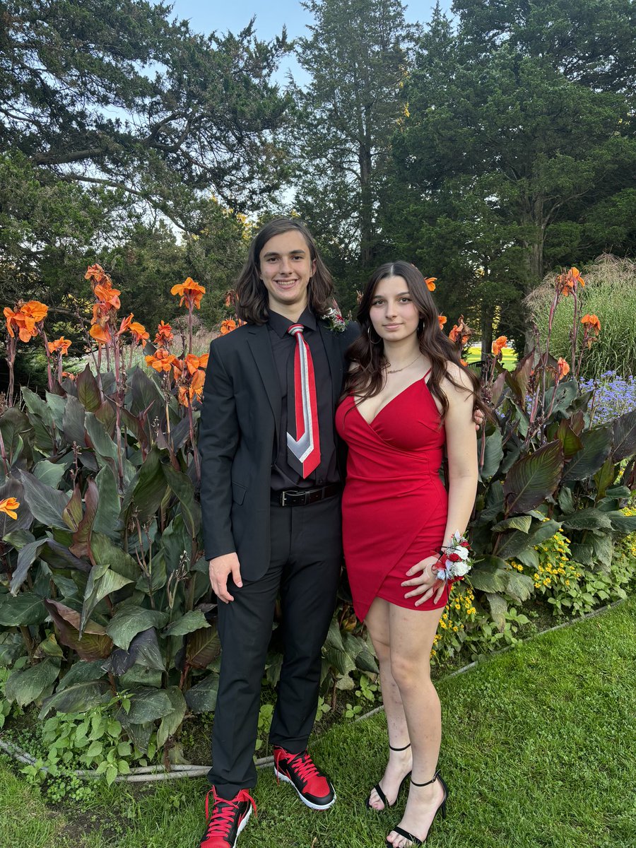 loruh_maize's tweet photo. Last night was Frankie’s homecoming https://t.co/JnmMTYAta3