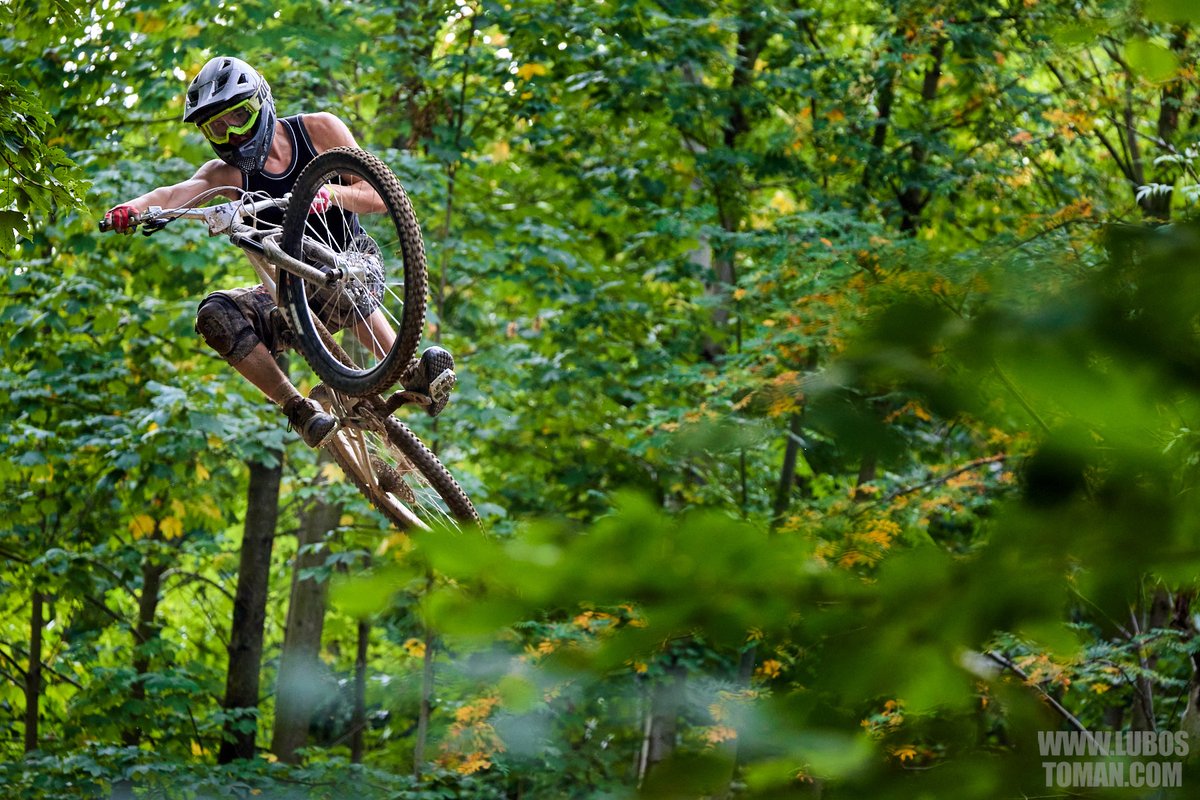 LubosToM's tweet photo. Chainless Race 2023
více fotografií ze závodů je na https://t.co/MKmSR4nhM4
#whipcontest #cyklistika #Canon #horskekolo #kolo #bike #dolecopcom #sportsphotography #sjezd #MTB #enduro #CaptureOnePro #BMX #Moninec #bikepark #ChainlessRace #chainless #downhill @areal_moninec https://t.co/lStqvIaRRY