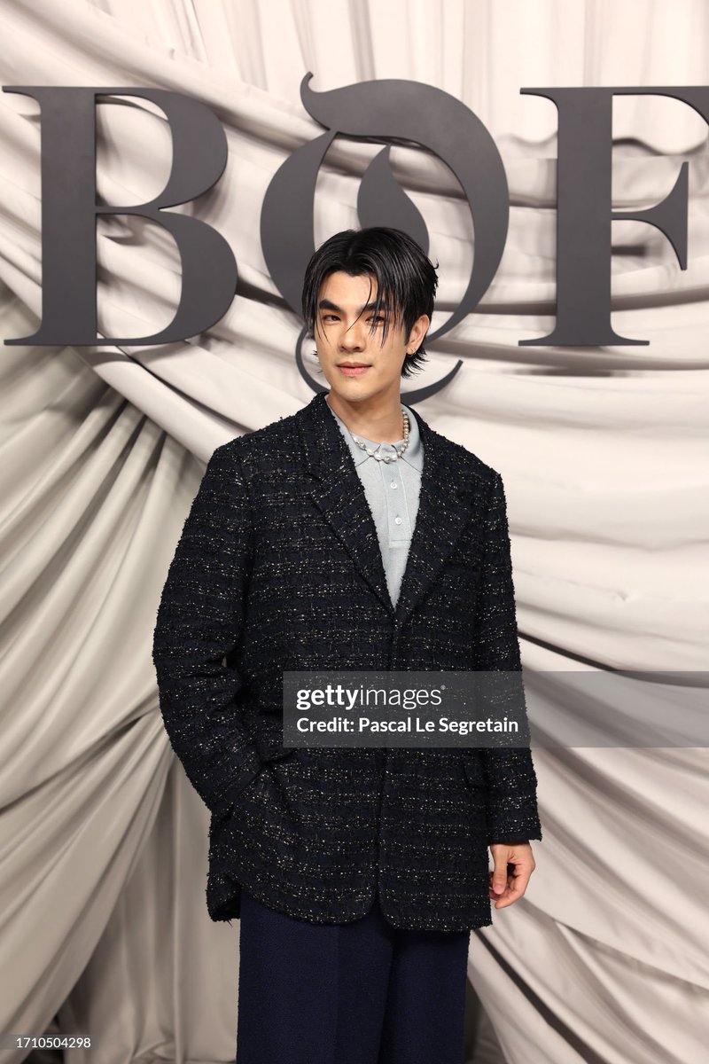 popconth's tweet photo. 🔴ปารีสใจเหลวกันถ้วนหน้า 💚 มาย-ภาคภูมิ ร่มไทรทอง @milephakphum ที่งาน The BoF 500 Gala ประจำปี 2023 ✨ที่จัดขึ้นเมื่อวันที่ 30 กันยายน 2566 ที่ปารีส ประเทศฝรั่งเศส  🇫🇷

#BoF500 #MilePhakphum #BOFTop500Gala23xMileApo https://t.co/iYjrdZib92