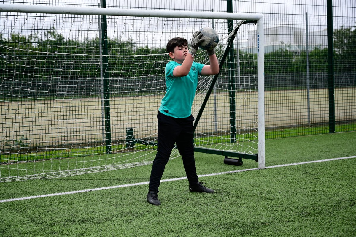 Our October holiday course is now available to book 

🗓️4 day course
🧤Improve your technique 
🥅 Shot Stopping
😃 Have lots of fun
🤝 Meet new friends

Book now ➡️ onegloveacademy.com/product/octobe…

#trainplaywearone @theonegloveco