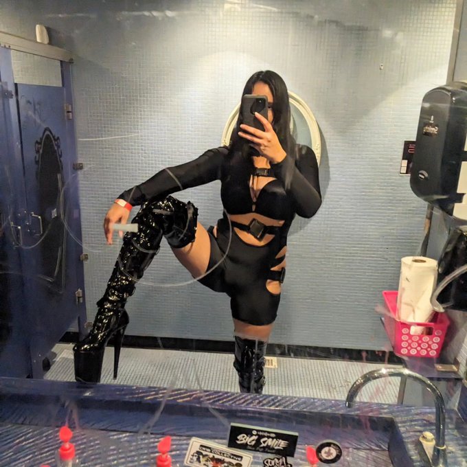 Last night's looks ft @BrittanyElway in her leathers ;) https://t.co/7Pd3etzO5s<a class="tags" target="_blank" title="On Twitter" href="/?out=eyJ0eXAiOiJKV1QiLCJhbGciOiJIUzUxMiJ9.eyJpYXQiOjE3MjIwMTE1NzAsImlzcyI6InR3cG9ybnN0YXJzLmNvbSIsIm5iZiI6MTcyMjAxMTU3MCwiZXhwIjoxNzUzNTQ3NTcwLCJyZWRpcmVjdF91cmwiOiJodHRwczovL3R3aXR0ZXIuY29tL0JyaXR0YW55RWx3YXkifQ.oA6lJJpmT6G-k1Sox2V_95O3KEx3H4rWlaqTri5YgeHvAPKd0pb0MTTSkceTMhsWa8PEw-fHMX0Y0n220Nulfg">@BrittanyElway</a><a href="/tag/abdl"class="tags"><span>#abdl</span></a><a href="/tag/littlespace"class="tags"><span>#littlespace</span></a><a href="/tag/abdlmommy"class="tags"><span>#abdlmommy</span></a>