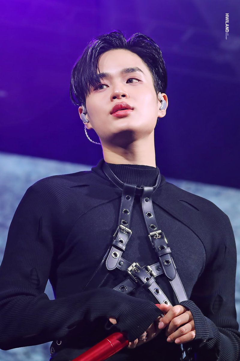 HWI_Land's tweet photo. 230528 콘서트

대휘 보고싶어..
콘서트 또 해주라 .. 🥹

#AB6IX #에이비식스
#이대휘 #LEEDAEHWI #DAEHWI https://t.co/6e471DIrz8