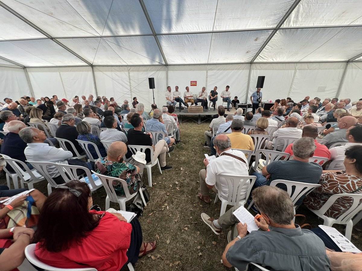 PartiRadicalG's tweet photo. Guillaume Lacroix présent à Bram aujourd’hui pour débattre sur « des idées pour changer la vie » avec @IanBrossat @NicolasMayerNMR @jluc_laurent @FabriceFenoy 

@LeoPurguette 
— @OccEnCommun @CaroleDelga @Lacroix_PRG https://t.co/iIs8OTNf1n
