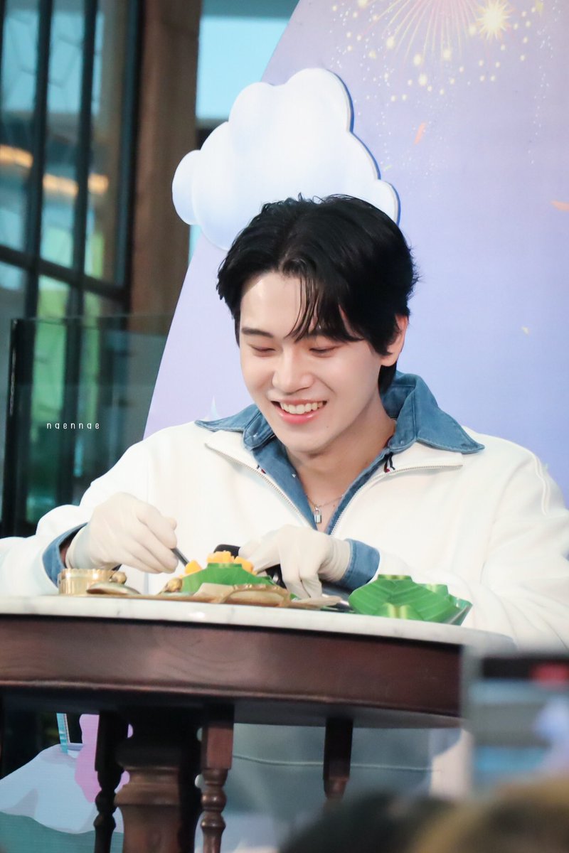 — 🤍 tweet media