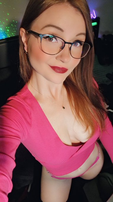 Gleich #live in der Cam ❤️  ❤️ https://t.co/hs6hILSLbZ https://t.co/vvaUNGA2Lk<a href="/tag/live"class="tags">#live</a>