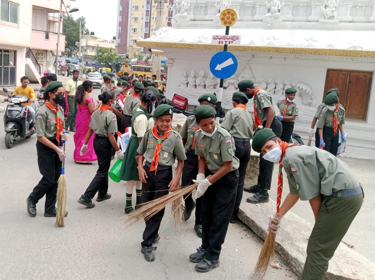 SWACHHTA HI SEWA HAI Campaign by Hindustan Scouts and Guides Association India with Scouts &amp; Guides of K R manglam School Vikas Puri ⁦<a href="/PMOIndia/">PMO India</a>⁩ ⁦<a href="/YASMinistry/">YAS Ministry</a>⁩ ⁦<a href="/ianuragthakur/">Anurag Thakur</a>⁩ ⁦⁦<a href="/_NSSIndia/">NSS India</a>⁩ ⁦<a href="/bharatarora2303/">Bharat Arora</a>⁩ @