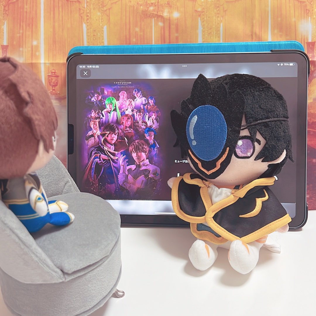 hotsure_tei's tweet photo. 休憩　＃本日のベビ帝

ぬ！ぬぬ、ぬいぬ！(ほつれが命じる！)
……(今は良いけど始まったら退いてよという顔) https://t.co/G8UghRLuN0