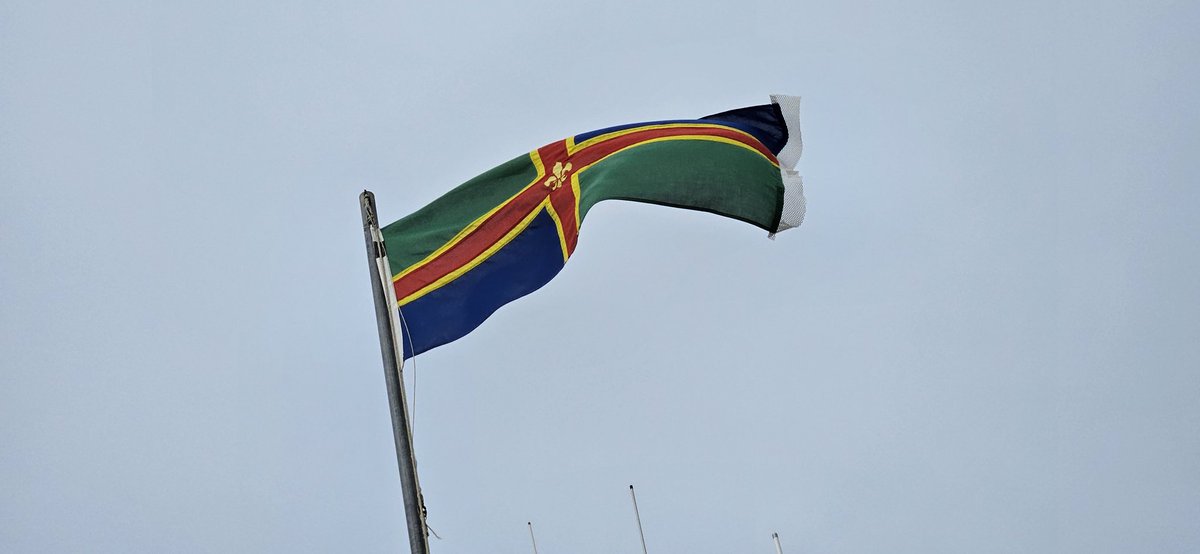 NCI_Skegness's tweet photo. It's October 1st.

Happy #LincolnshireDay Yellowbellies.

#Skegness #LincolnshireCoast #EyesAlongTheCoast https://t.co/nCWiyCaGhk