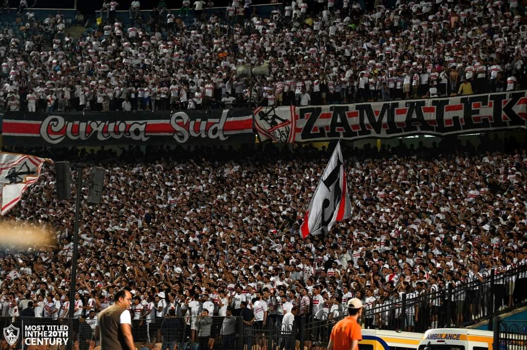 hamadam50337239's tweet photo. ويظل السؤال الاهم 
لما الشوط الأول خلص 1/0ازاي ماييأسوش؟ 
طيب ازاي يبدا التشجيع في الشوط الثاني بهتاف 
( بالدم بالروح الماتش مش هيروح ) ؟!
عزيزي هنا كل شئ كان يدفعهم للكفر بهذا الفريق والالحاد بهذا النادي ولكنهم آمنوا فانتصروا

هنا العاشقين
هنا الاوفياء
هنا جمهور الزمالك" ❤️🤍🏹 https://t.co/019H42z7TG