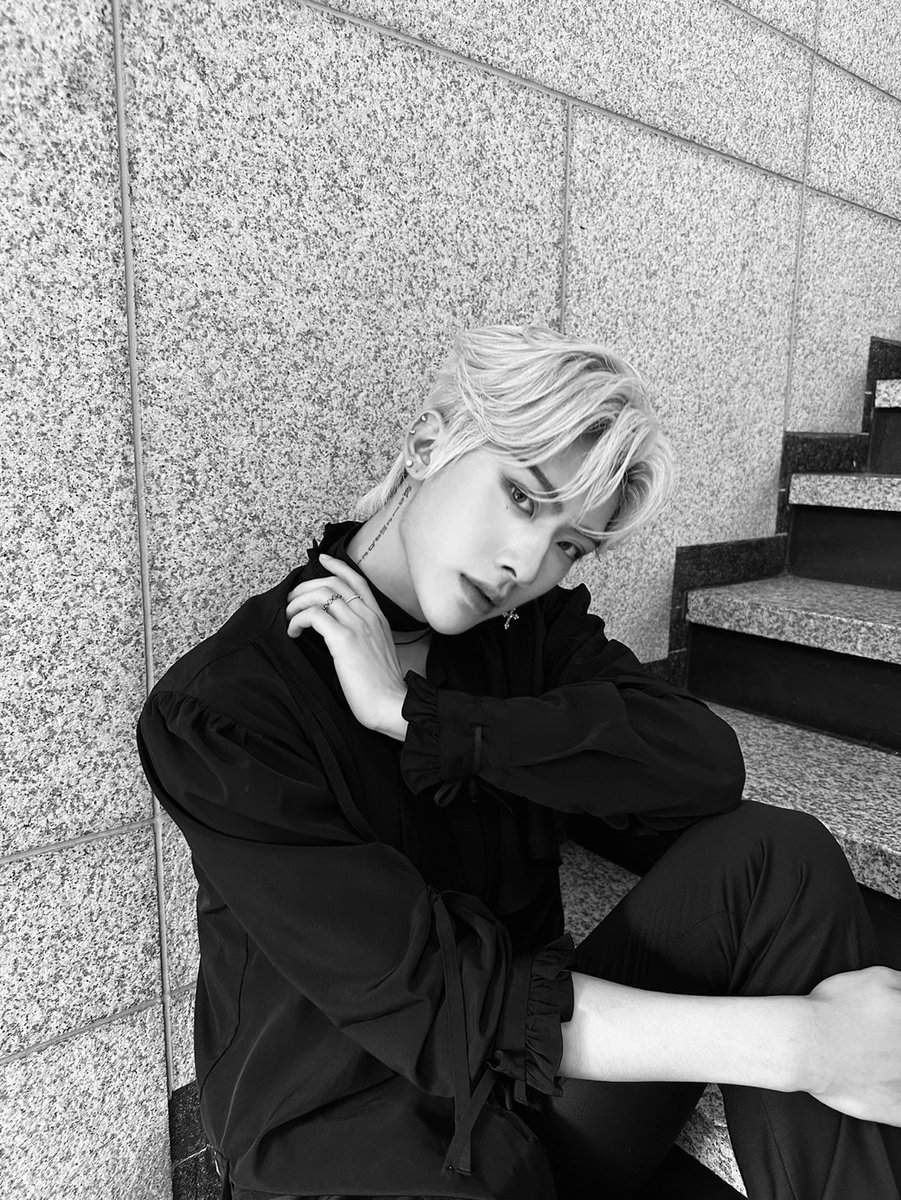 matthewsjiwoong's tweet photo. #Ze_roseSelcaDay #ZRSD #ZB1 #Zerobaseone #리키 #沈泉锐 #RICKY @ZB1_official 
ㅤㅤㅤㅤㅤ
( ၴႅၴ 2 Baddies (no porsche) https://t.co/ghvrKWvDf4