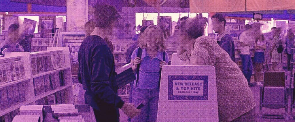 จู่ๆ ก็ได้วันหยุดเพิ่ม ... แบบงงๆ แต่ก็นั่นแหละนะ มันไม่ใช่เรื่องแย่อะไรนี่ 

ไหนๆ ก็มีเวลาว่างเพิ่มขึ้นแล้ว เย็นวันนี้จึงมาลงเอยที่ร้านขายแผ่นหนัง — เดือนไหนจะเหมาะสำหรับการดูหนังมากไปกว่าเดือนฮัลโลวีนอีกล่ะ ?

และเธอก็บังเอิญเจอคุณเข้าที่นี่

#จะขายหนังสยองขวัญให้คนที่มารีทวิต