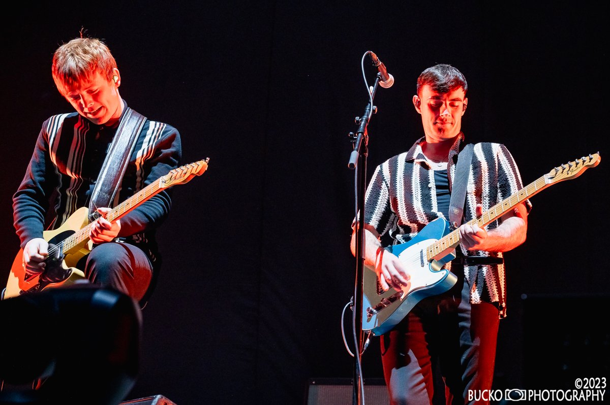 The Mighty K's.. On Fire <a href="/SheffieldArena/">Utilita Arena Sheffield 💙</a> <a href="/TheKsUK/">THE K'S</a> 
Fanfabulousfuckingtastic..