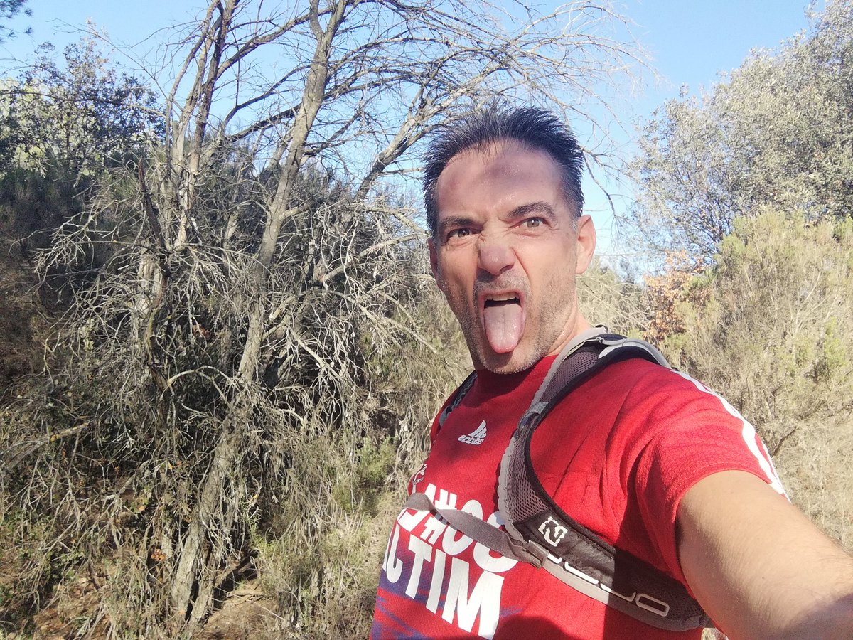 louquecal's tweet photo. @bono__46 @KMSxELA Cremant t'ho tot😅
Bondia wapot
#run4us
#1O https://t.co/TeX2lQ5PAk