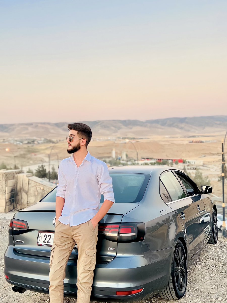 kakazoll's tweet photo. ئەوانەی لێت نزیک ئەبنەوە خۆشیان ناوێیت هەندێکیان ناتوانن لەدوورەوە ئازارت بەن :) https://t.co/nEqyVpXWLC