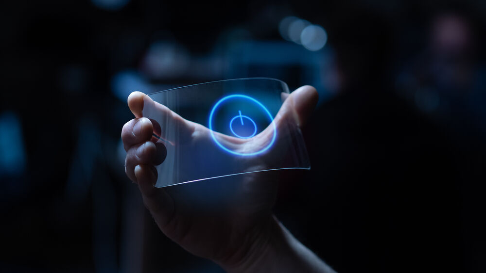 Liquid Crystal on Silicon (LCoS) technology allows for the rapid switching of light for purposes of display projection, improving on the existing liquid crystal display (LCD) and digital light processing (DLP) technologies.
smartglassworld.net/liquid-crystal…