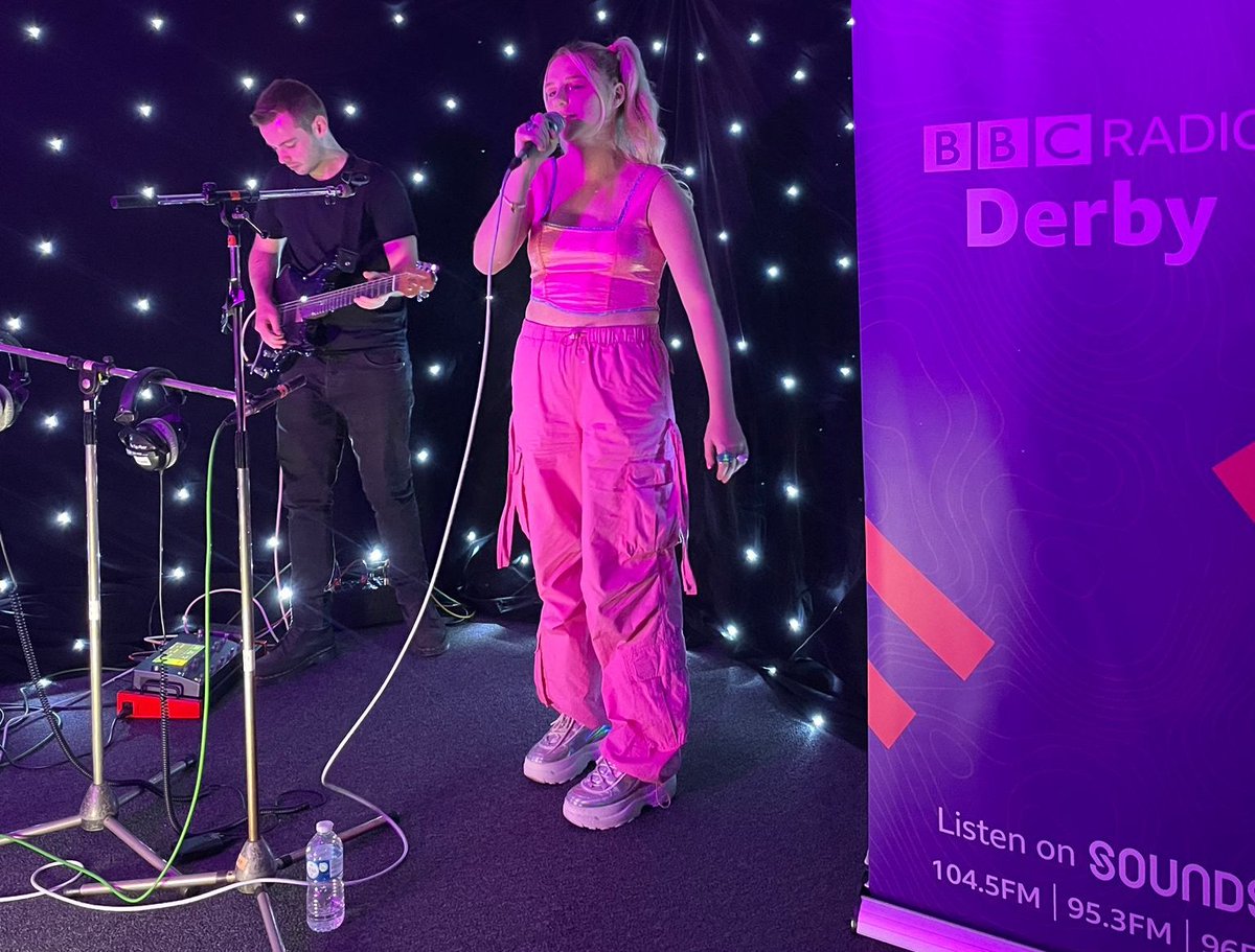 Thanks to all who listened and all who came along to my final <a href="/BBCDerby/">BBC Derby</a> show on Friday. 9 bands, 2 comedians, 2 poets, 1 DJ and all live!

You can catch it again here if you missed it:
bbc.co.uk/sounds/play/p0…