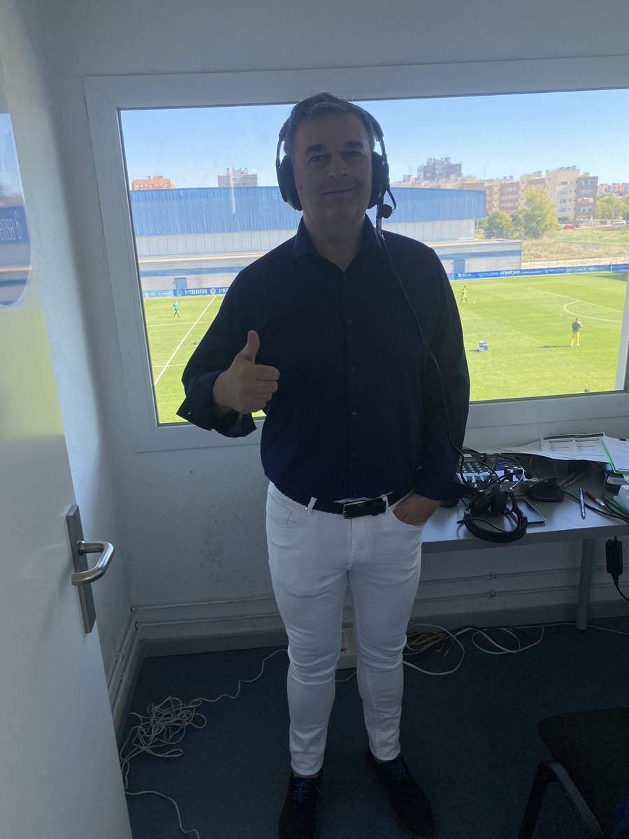 Holaaaa , Domingo matinal con un muy buen partido para comentar a las 12:00 h en directo en los micrófonos 🎙️ de Onda Madrid 106.0 fm , CF. Fuenlabrada - Deportivo de La Coruña , feliz día !!! ⚽️ <a href="/Fuenla/">CFFuenlabrada</a> <a href="/RCDeportivo/">RC Deportivo</a> <a href="/madridaltanto/">Madrid al Tanto</a> @1RFEF_ <a href="/ondamadrid/">Onda Madrid</a>