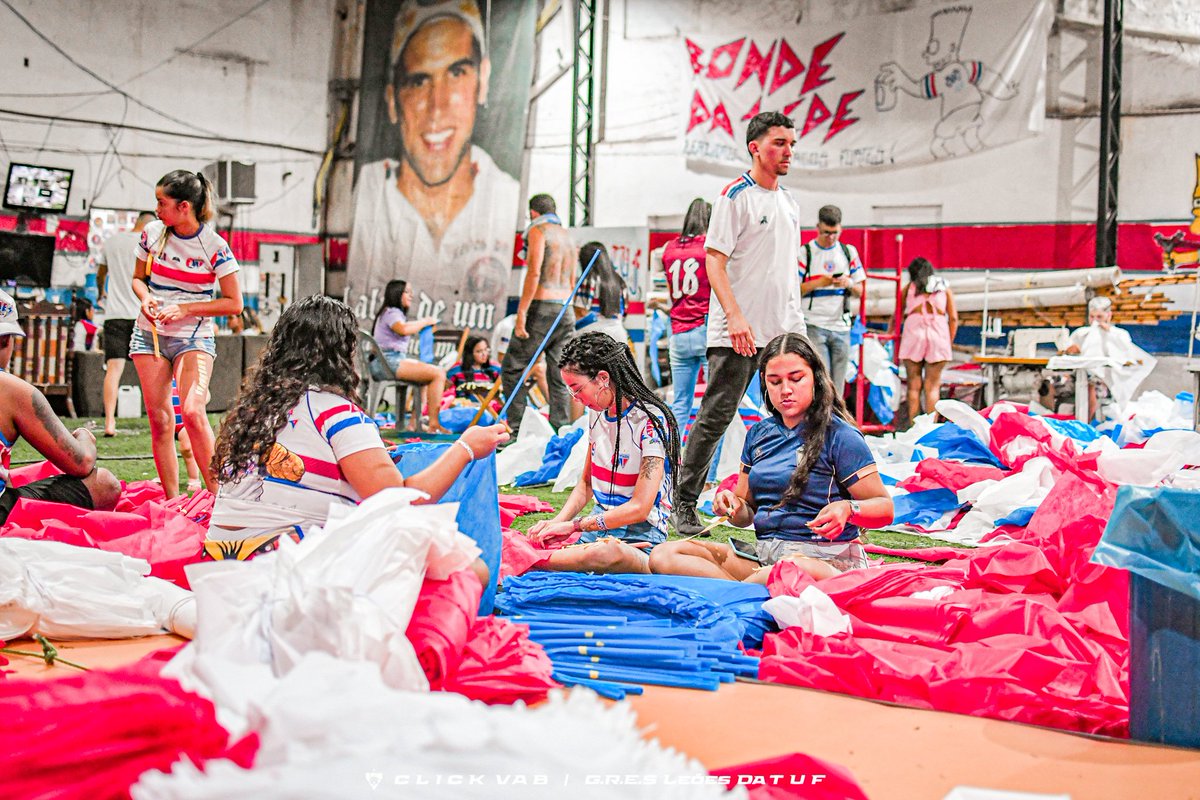 Addlerpinheiro's tweet photo. Em 30 ANOS de TUF em SÉRIE B e C  ela NUNCA ABANDONOU o CLUBE. 
A TUF tem que ser INDEPENDENTE do FEC .  
A TUF NÃO TEM QUE FICAR INDO MENDIGAR NADA por LÁ . 
NADA DE PEDIR PASSAGENS AJUDA FINANCEIRA JAMAIS
ISSO NÃO EXISTIA.
É FEIO e HUMILHANTE. 
QUEREMOS SÓ A BATERIA TERÇA ! https://t.co/NQKZzBpnum