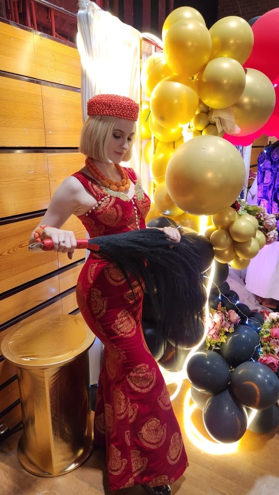 mrs_savyy's tweet image. I paint the town Isi Agu 🦁💋 #IgboAmaka #Igbofashion #Igbolanguage #Igboculture #IsiAgu