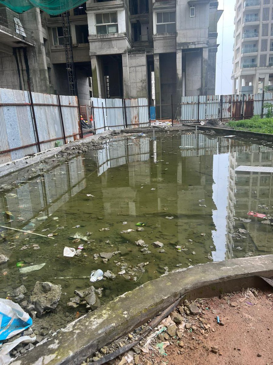 KBelsekar's tweet photo. @mybmc @mybmcWardPN @mybmcHealthDept Urgent Attention Required

#OmakrBuilder #EraDevelopers hv created unhygienic conditions &amp; the mess created in #OmkarAltaMonte Malad E, Mum97.  Living conditions hv become unbearable; Dengue &amp; certain areas of the property are now inhabitable https://t.co/g2OuNZTyim