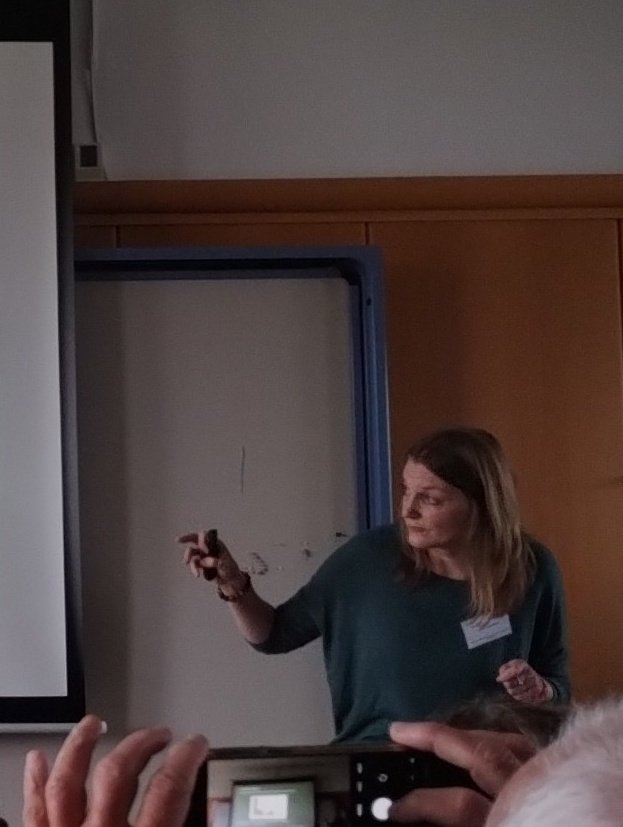 A positive effect on population size from <a href="/projectgodwit/">Project Godwit</a> head-starting ☑️ good habitat and predator exclusion for recruitment ☑️ but wild productivity is still low. Fingers crossed that further research will allow solutions to be developed. Great talk <a href="/donaldsonlynda1/">Lynda Donaldson</a>! #IWSG2023