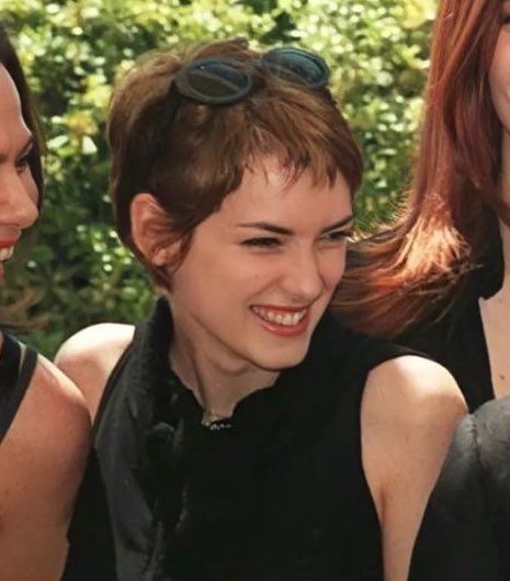 BESTOFWlNONA's tweet photo. happy october, happy winona ryder month!!!!!! https://t.co/F6c5vi5Mn8