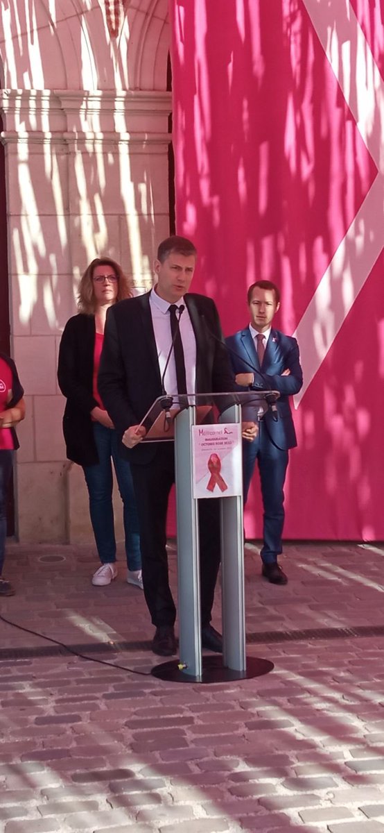 Top départ du mois #OctobreRose à <a href="/VilleMontcornet/">Ville de Montcornet</a>, qui a pour thème cette année « Le Ruban Rose », en présence de Benoît READY, Sous-Préfet de l’Aisne <a href="/Prefet02/">Préfète de l'Aisne</a>. Avec l’État, rassemblons tous les acteurs pour enrayer le cancer du sein ! 🎀