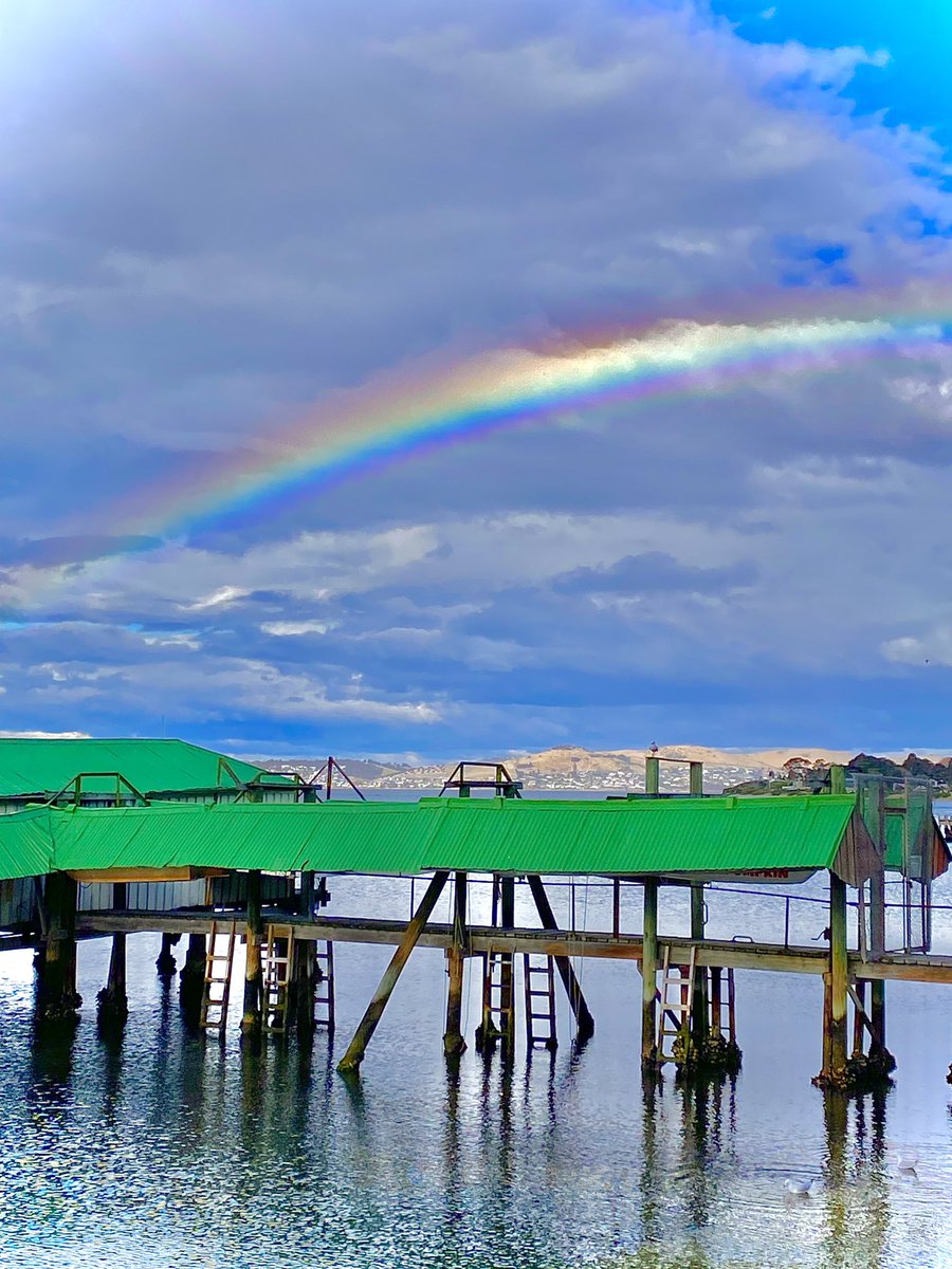 elucyg's tweet photo. Sunday 🌈 in Hobart ☀️ 

#hobart #tasmania #discovertasmania #exploretasmania #pulsefm #abcmyphoto @tasmania https://t.co/me2sSbpBaJ