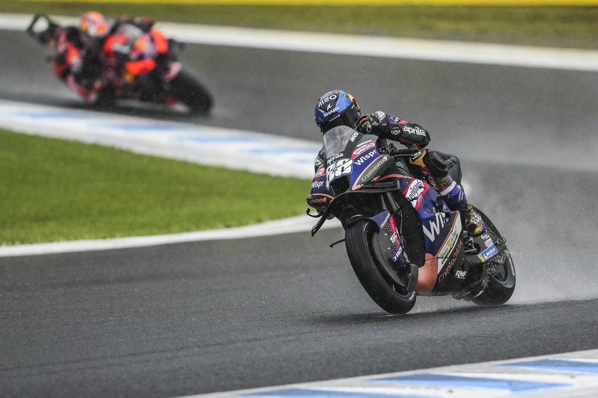 Crazy start and end for the #JapaneseGP 🏁 Read the full news 🔗 to know  more https://t.co/ESD0bOJ7hE #rnfmotogpteam | #CryptoDATA |  #DiscoverPrivacy | #greenpowergenerators | #MotoGP | @_moliveira88 |  @25RaulFernandez