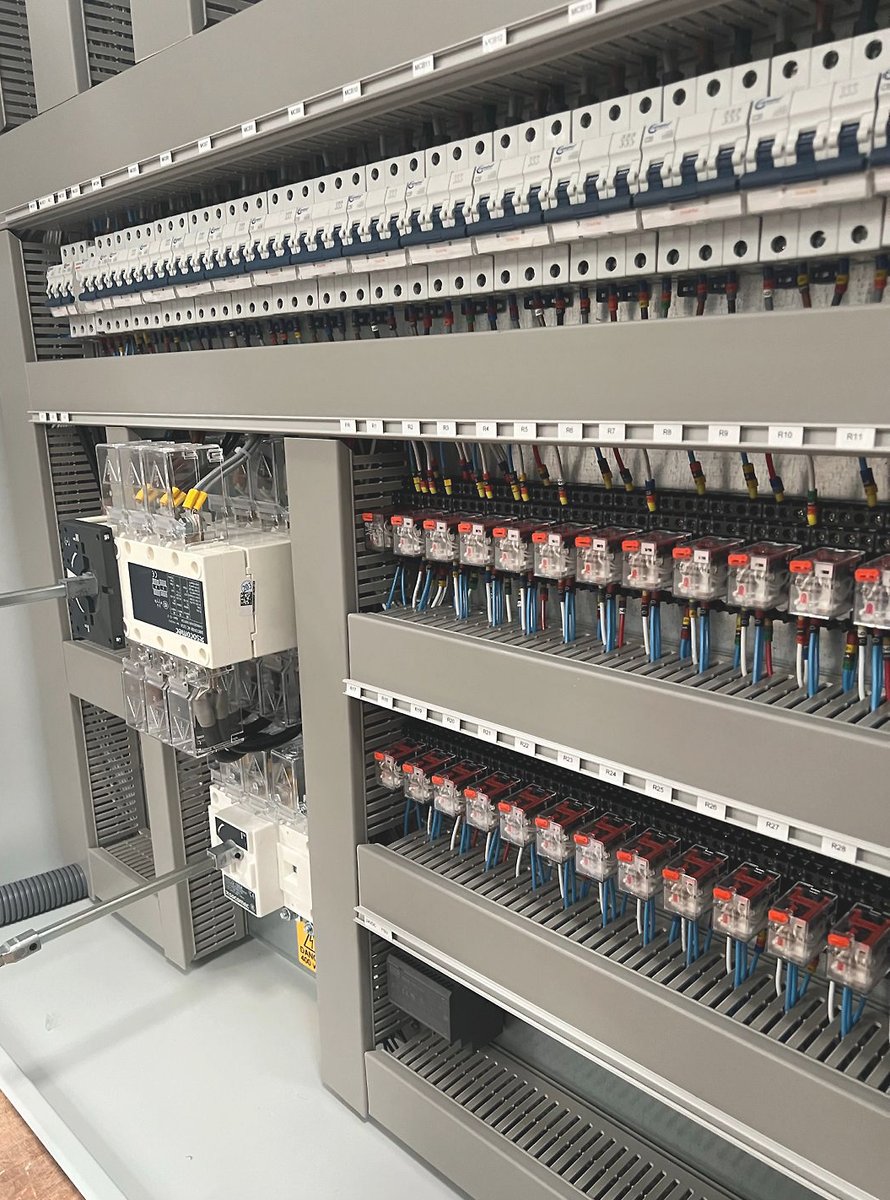 CromptonCntrls's tweet photo. Hope no-one gets offended by the 'P' word but here's some perfectly produced priority picked panel porn for your perusal...
https://t.co/OmgMmjldpB
#panelbuilding #controlpanels #BMS #panels #panelbuilder #controls https://t.co/HxzDshUZht